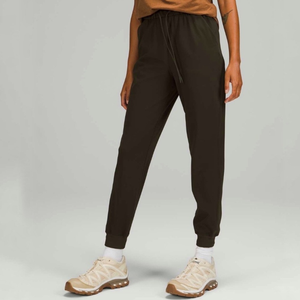Lululemon | Stretch High-Rise Jogger Dark Olive Size 8